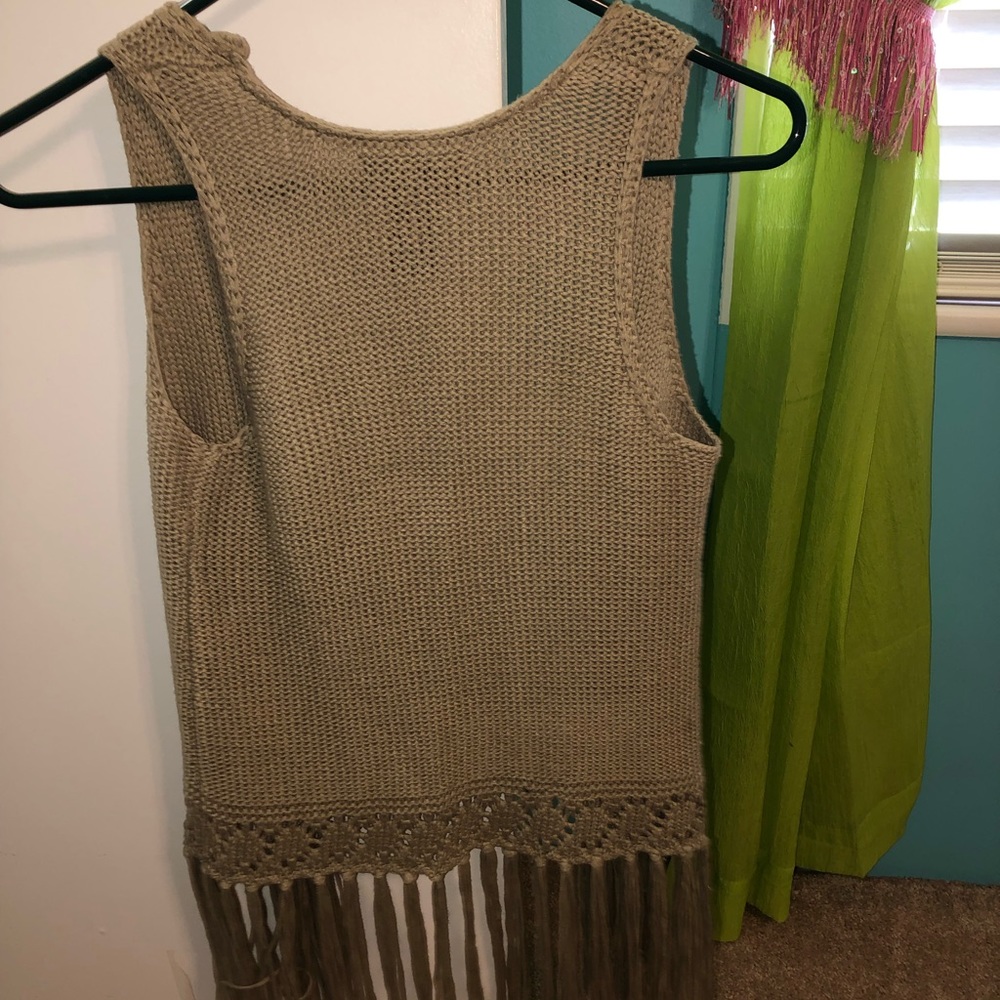 Vest - Picture 2 of 2